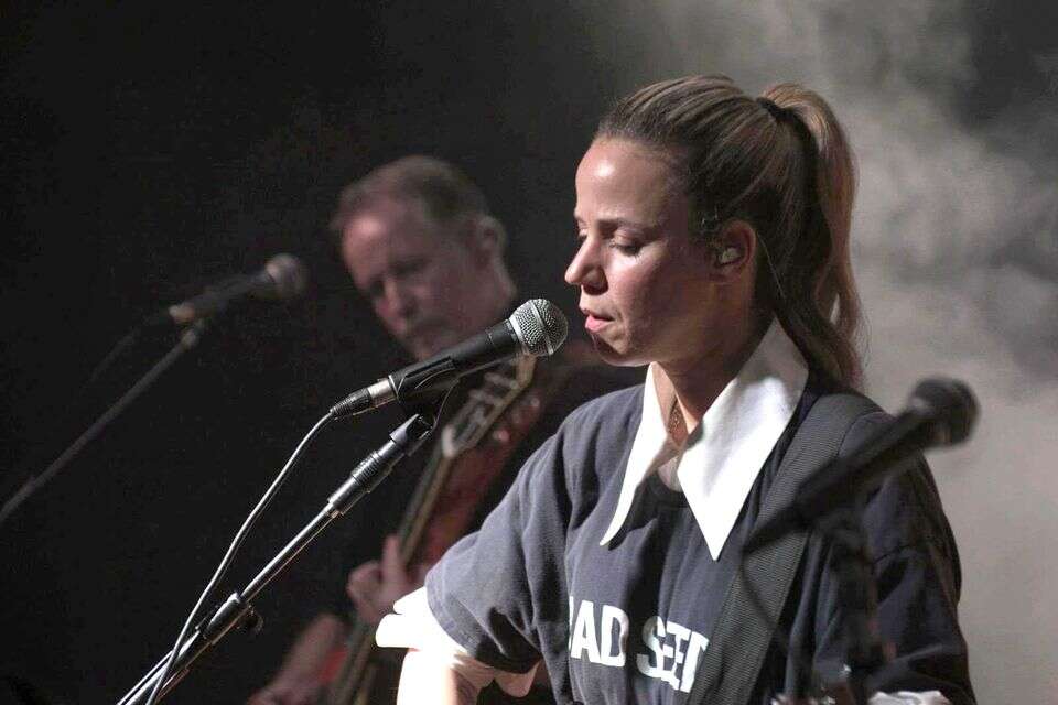 The famous and appreciated singer on AI: "There is no substitute for real people"