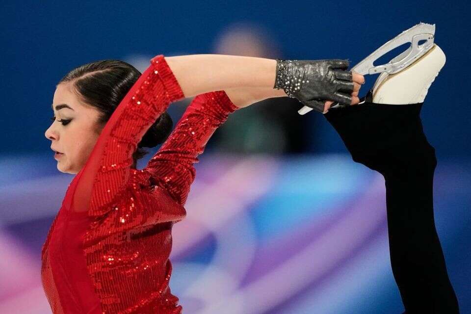 Stress fractures and menstrual disorders: the health cost of young skaters