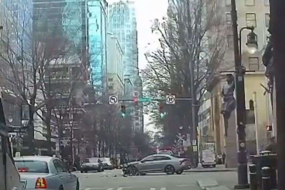 Crash on Main Street: Watch the NBA star's car accident