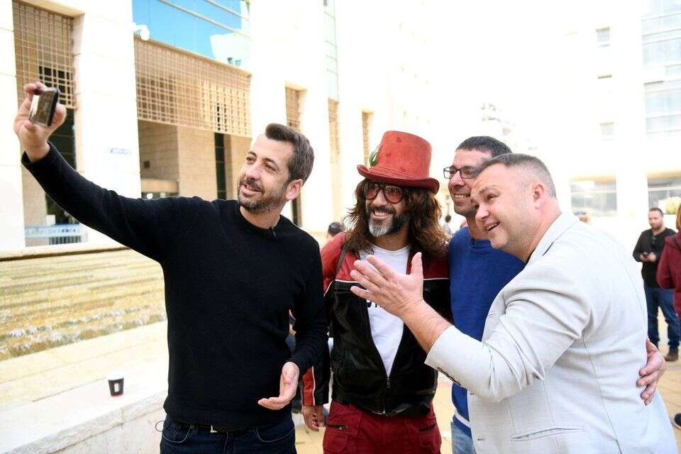 The Israeli network star reveals: "I got three women pregnant that night"