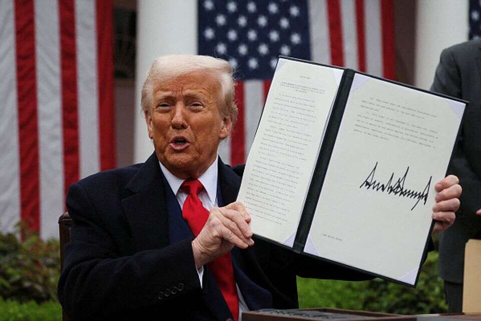 "An anti-American decision": the supreme court rejected - Trump raised the tariff to 15%