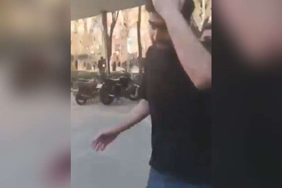 "Death to Khamenei": Students in Tehran demonstrated to mark the 40th anniversary of those killed in the protest