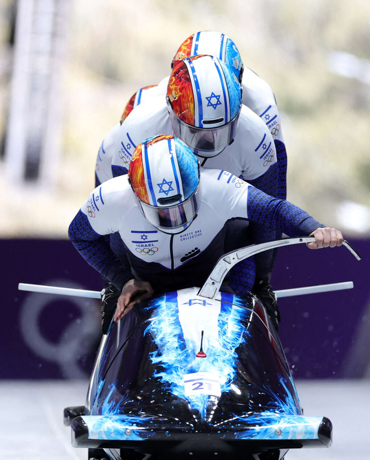 נבחרת המזחלות , רויטרס