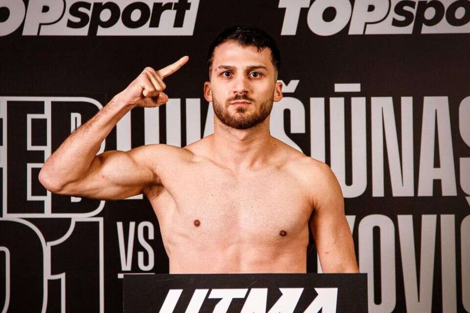 The Turk was defeated by the love of the name Gordon and explained: "I was injured"