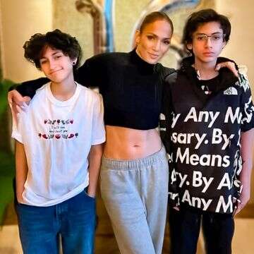 ג'ניפר לופז לתאומים שלה: "תמיד היינו שלושתנו"