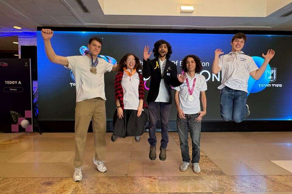 סיירת המוחות של המחר: בואו להיות חלק מנבחרות ישראל במדעים