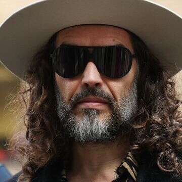 אחרי שני אישומים נוספים: ראסל ברנד כופר באשמה