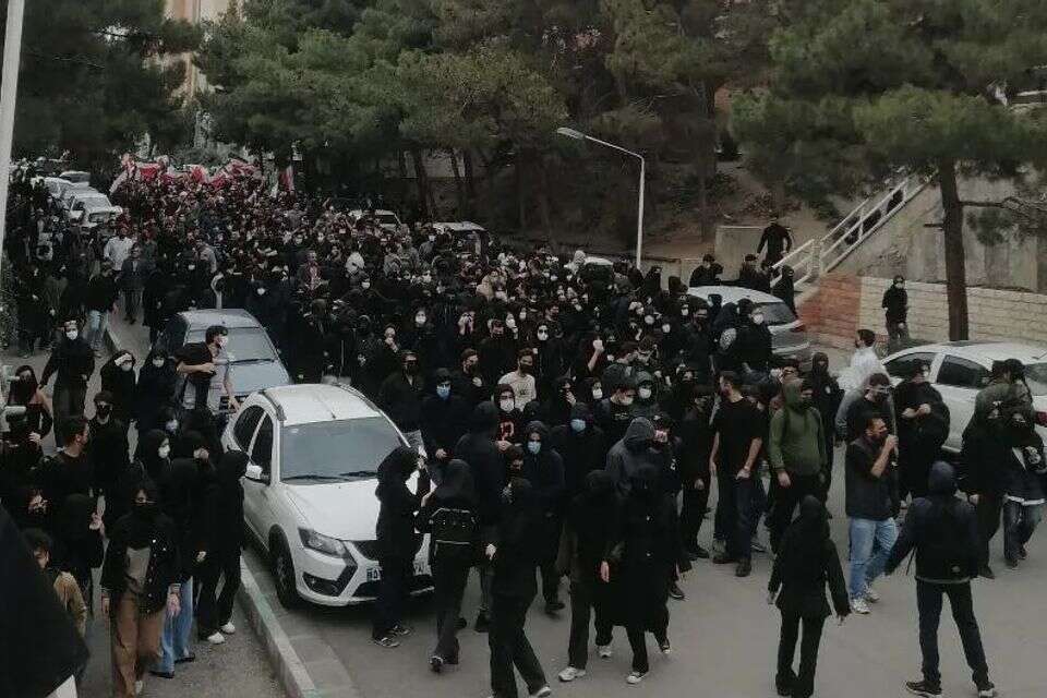 Beatings, arrests and threats: the student protests in Iran continue