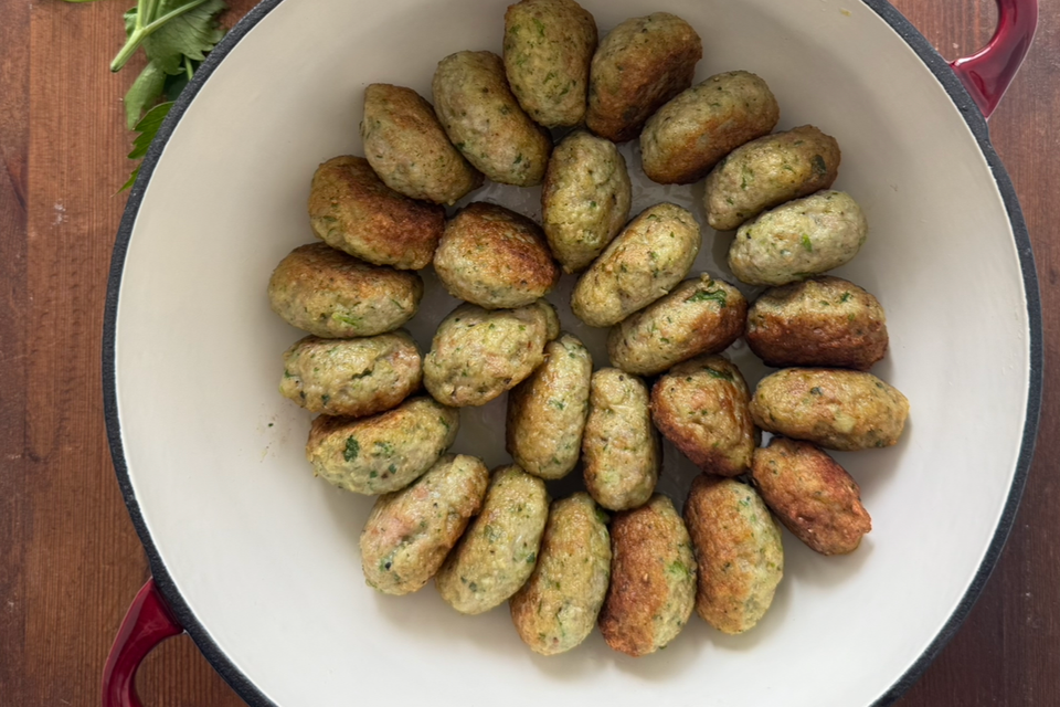 Greenish, sour and easy to prepare: the meatballs disappear from the plate in an instant