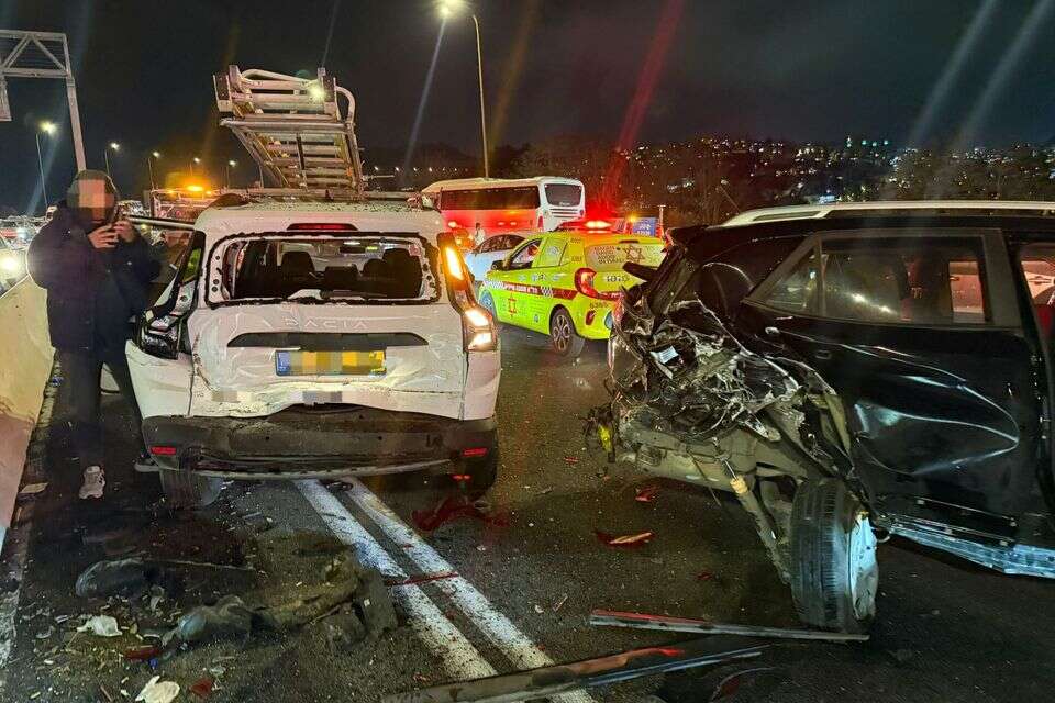 Seven injured - two in serious condition: two accidents on Route 1