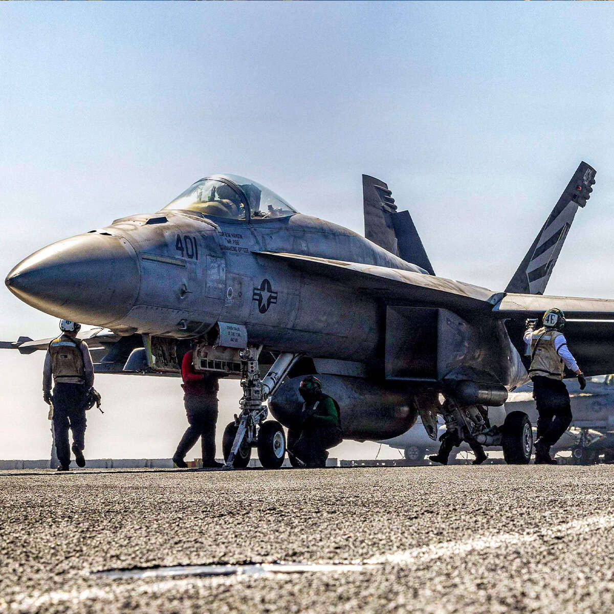 מטוס קרב על סיפון נושאת המטוסים לינקולן , AFP