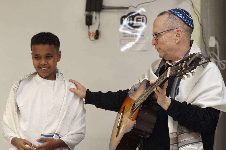בר המצווה של נאום , דוד