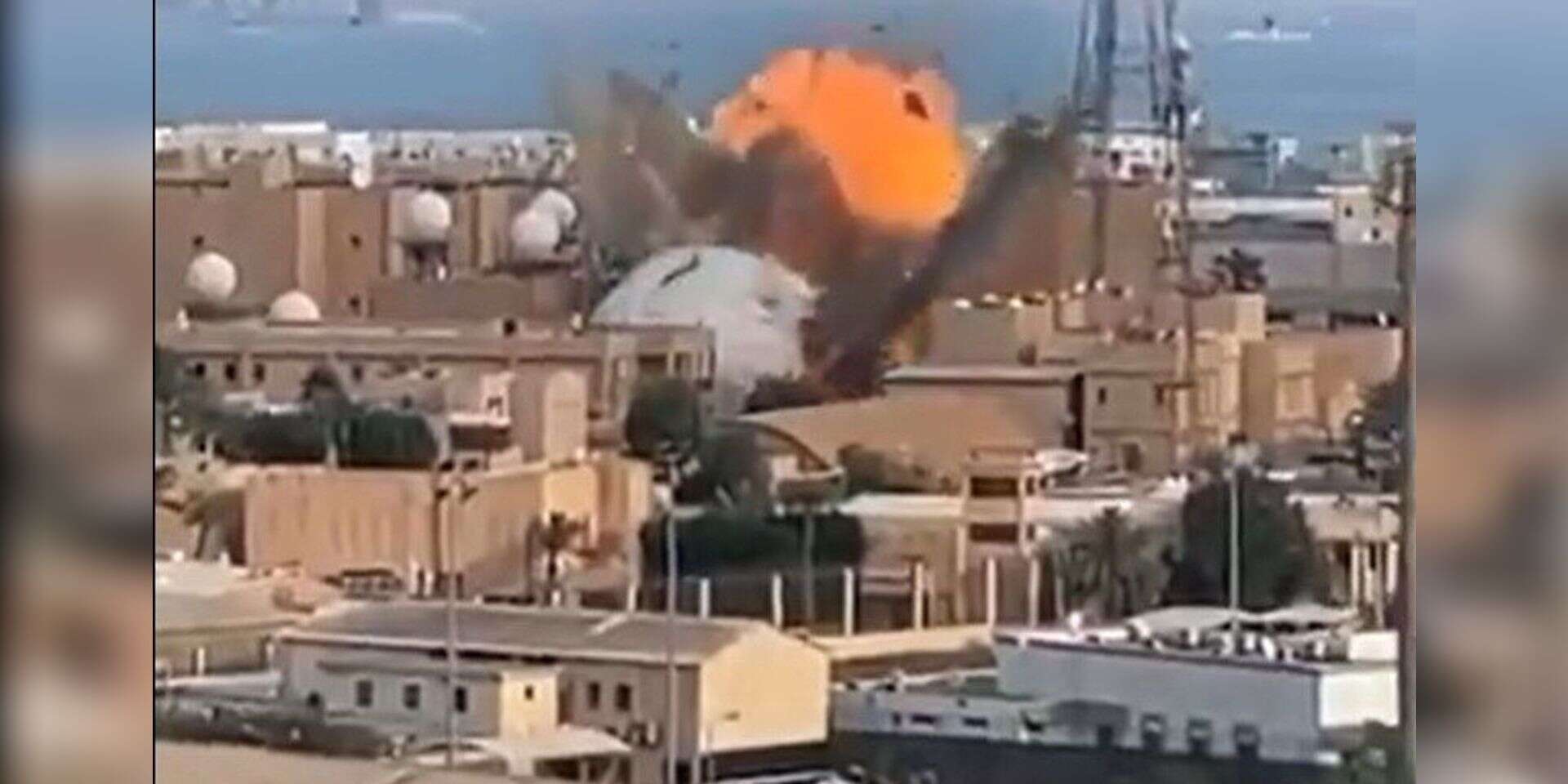 פגיעה בבסיס אמריקני בבחריין
????? ???????
*** Local Caption *** 01.03.26 , רשתות ערביות