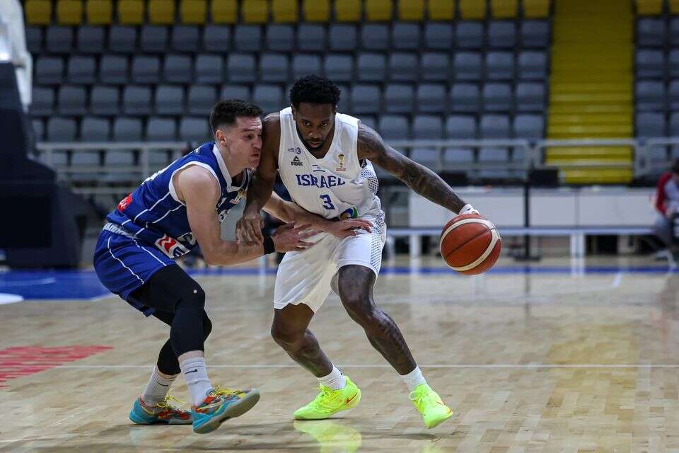 קאדין קרינגטון מול קפריסין , FIBA