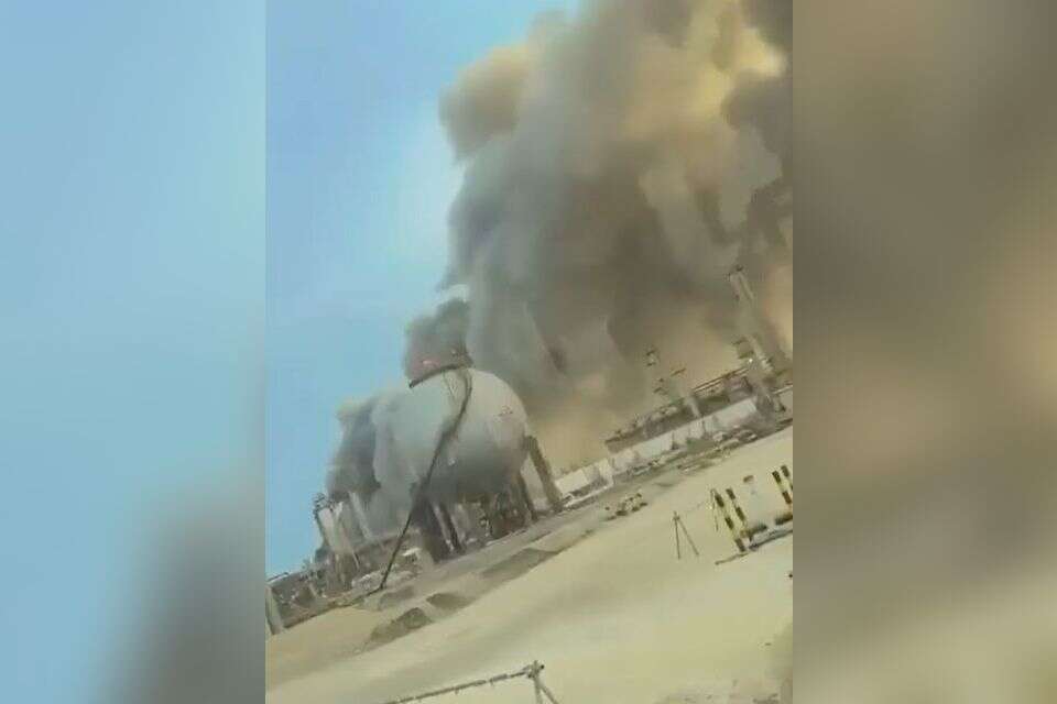 התקיפות הגוברות של מתקני הנפט במדינות המפרץ , ללא