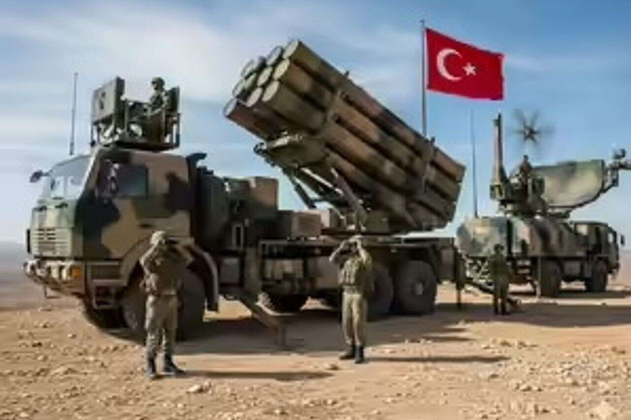 Turkey warns Iran about the missile launch: "You must not enter into this adventure"