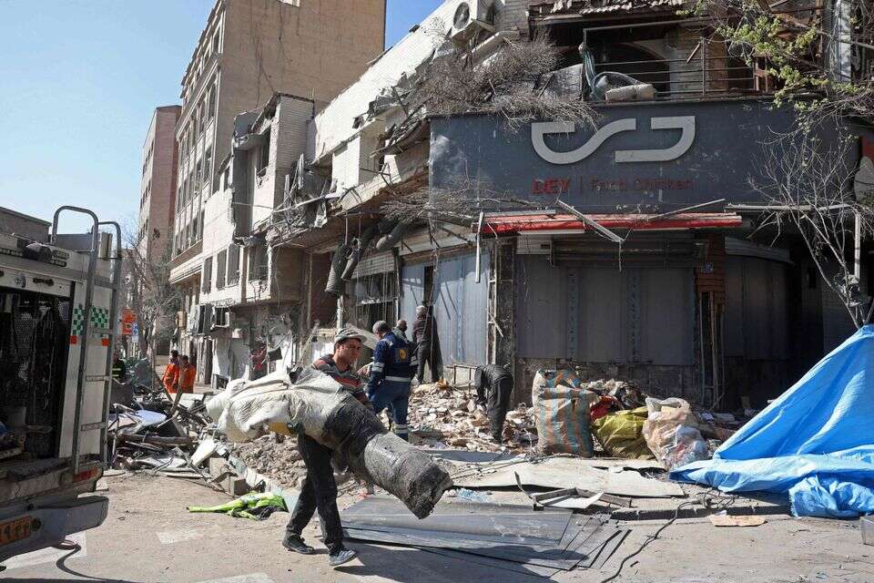 ההריסות בטהרן אחרי הפצצות צה"ל וצבא ארה"ב , אי.אף.פי