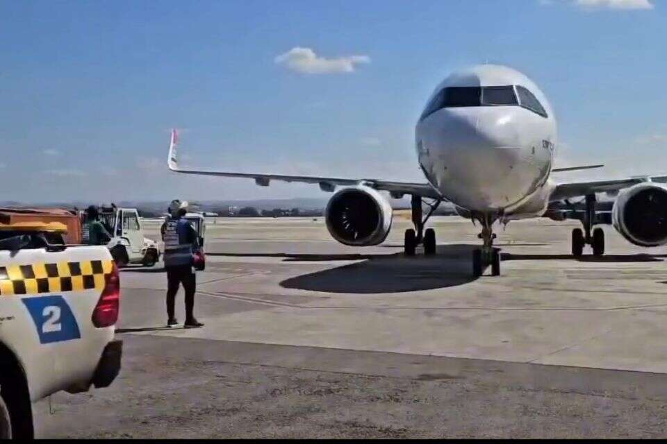 Minutes to the alarm: the rescue flight landed and the passengers were already on their way out