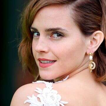 נשיקה בשדה: אמה ווטסון עם יורש מקסיקני