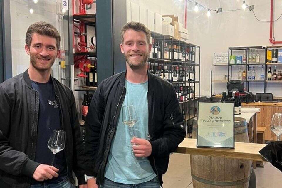 From the paratroopers to the wine racks: the fighting brothers opened a store - the day before the war