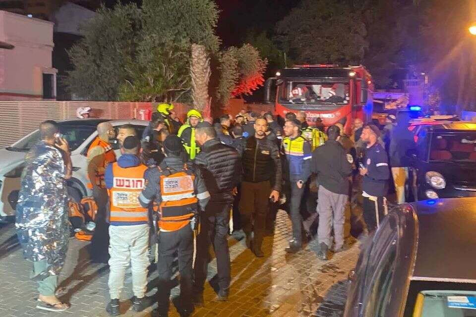 14 tenants were rescued from a fire in a building in Ramla, two in moderate condition