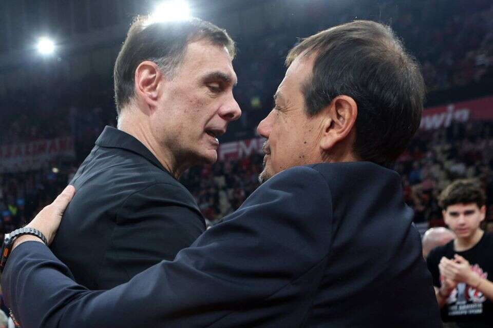 The Euroleague coach on the war in Iran: "Human lives are being sacrificed for money"