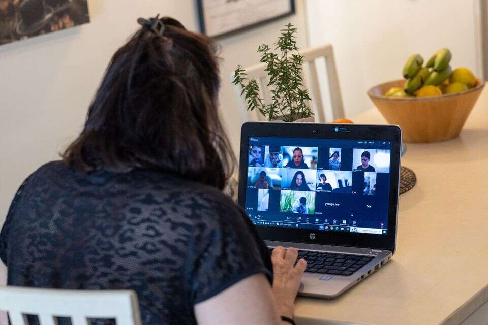 When can absence from work lead to dismissal? This is what the law states