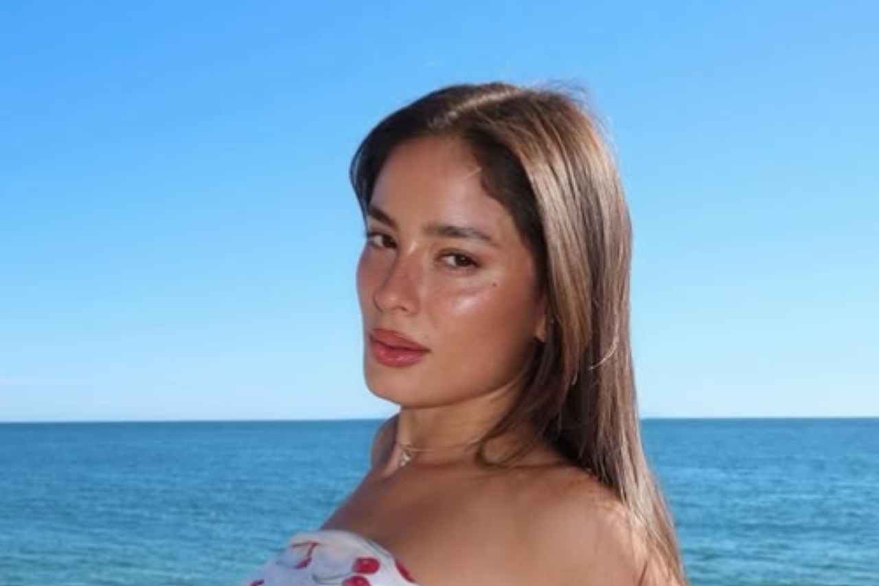 "Urgent rescue": Hadar Shiri "stuck" in Miami - in a bikini