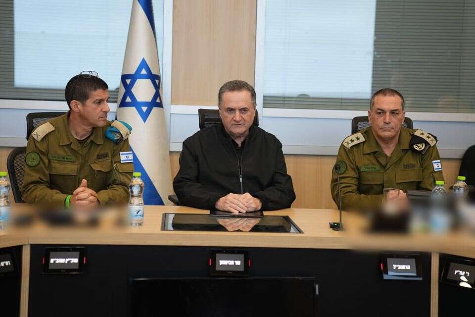 Katz threatens the Lebanese president: disarm Hezbollah - or the entire country will pay a price