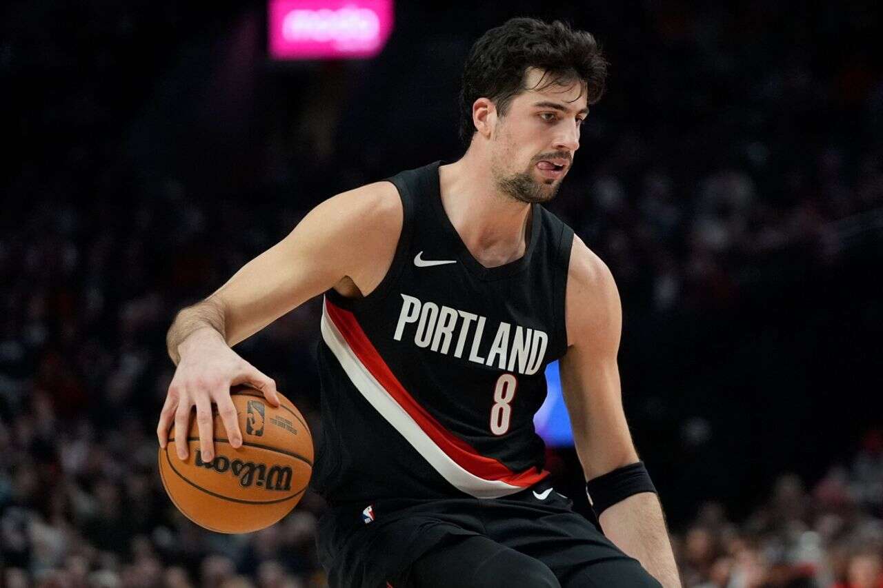 Danny Avdia returned to play after two weeks, Portland returned to win