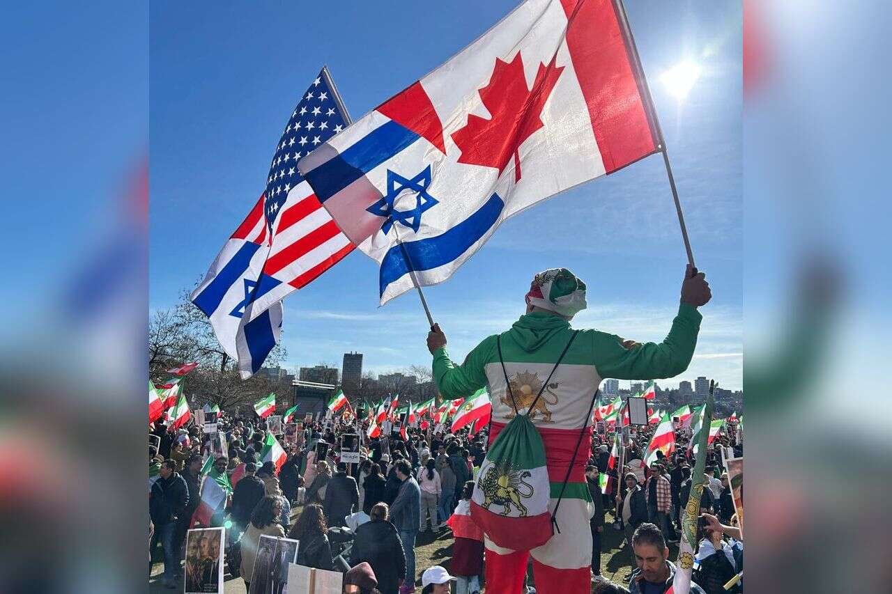 A blue-white flag in the heart of the Iranian rally: the exciting meeting in Canada