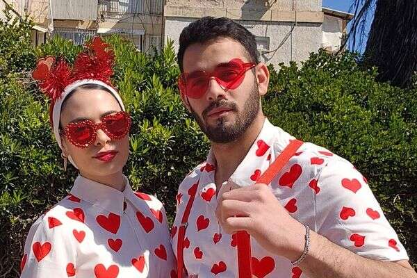 "אין ספק שזה מפחיד". ישרלא דויטש ואישתו מעיין רות שלום , 