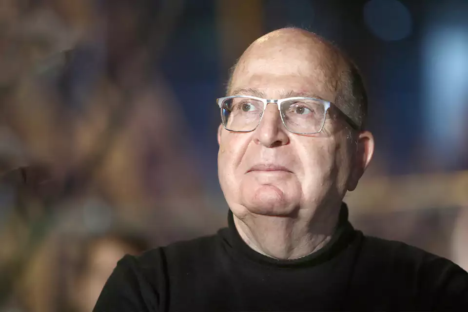 בוגי יעלון. "כבר הרבה שנים שאני מסתכל על עצמי כיעד" , גדעון מרקוביץ