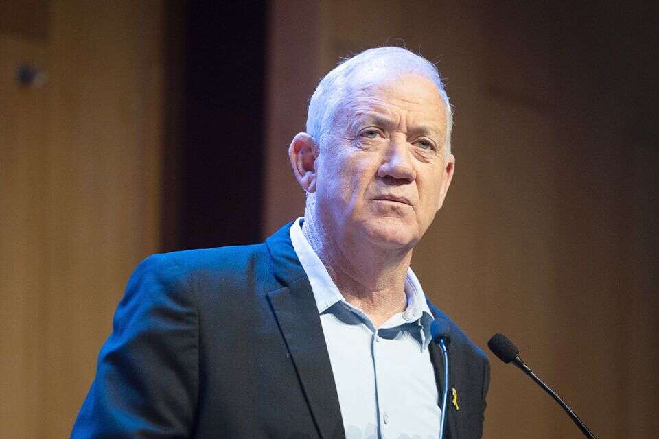 בני גנץ , אורן בן חקון