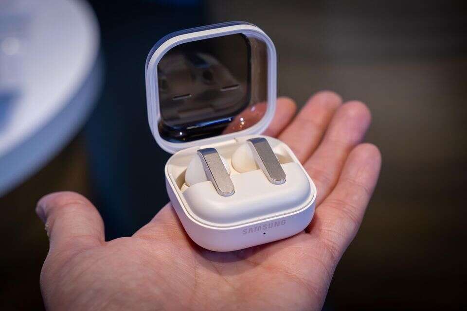 חד וחלק: בדקנו את ה-Galaxy Buds4 Pro החדשות