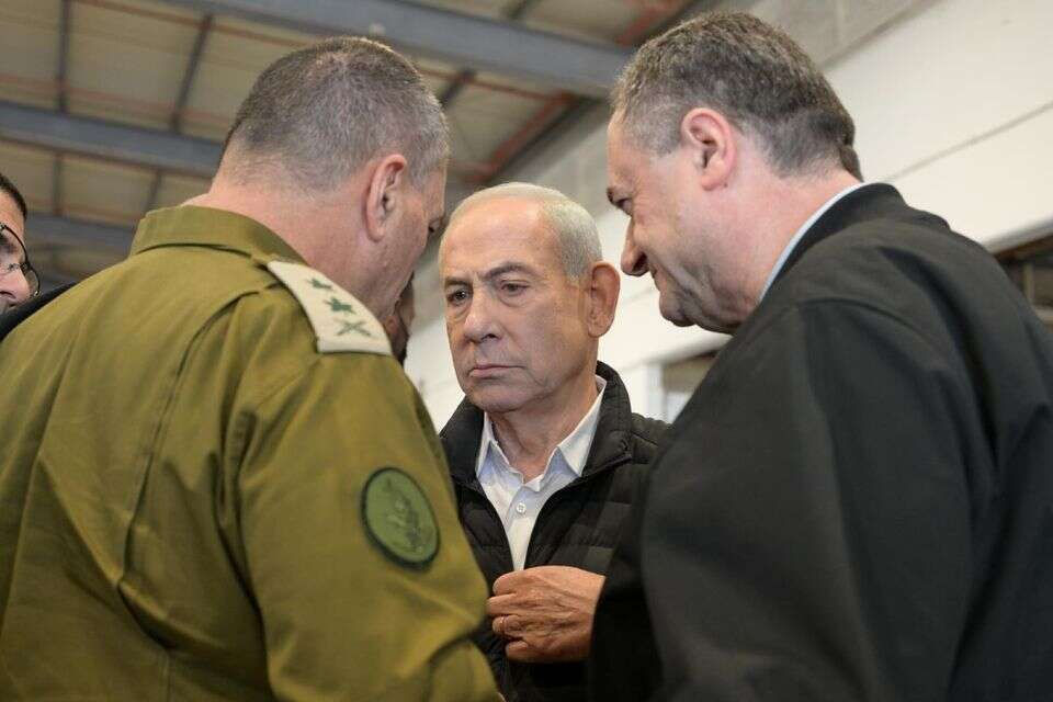  ראש הממשלה נתניהו עם הרמטכ"ל זמיר ושר הביטחון כץ , צילום: מעיין טואף/לע"מ