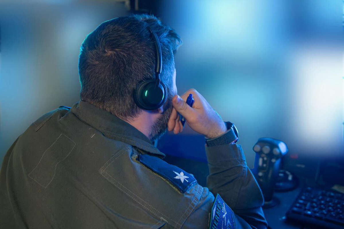 רס"ן (מיל') ע' בקרון ההפעלה בבסיס פלמחים. "אנחנו עובדים על זמן שאול" ,