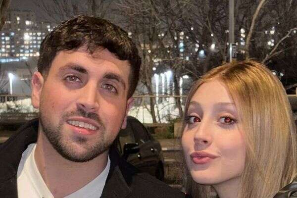 הזהירה אותו לפני הנישואים. אסתר קנוחן ובעלה אריאל ג'יאן , אינסטגרם