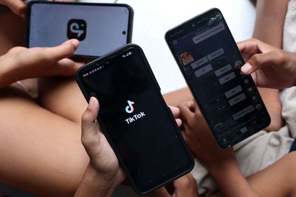 טיקטוק , ללא