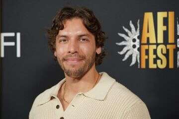 הבן של שוורצנגר רושם הישג - ומוותר על השם