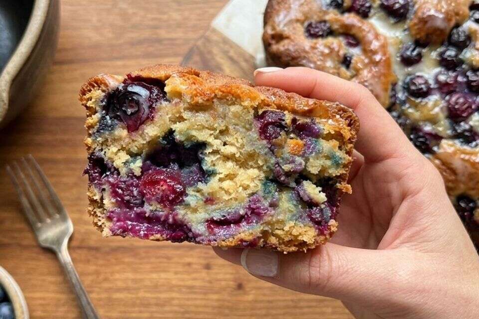 נמאס מקינוחי פסח מאכזבים? העוגה שתגנוב את הסדר