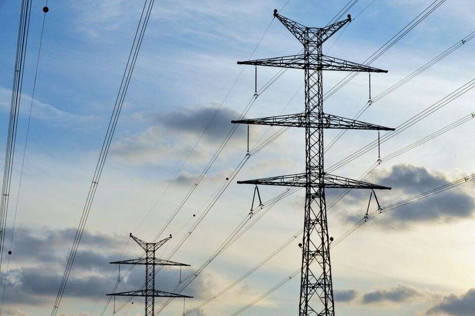 קווי מתח גבוה , רפאל בן ארי
