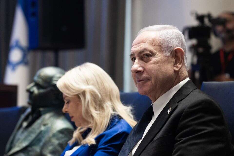 ראש הממשלה בנימין נתניהו ורעייתו שרה , אורן בן חקון