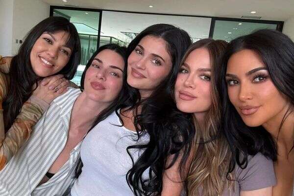 בנות הקרדשיאן , אינסטגרם