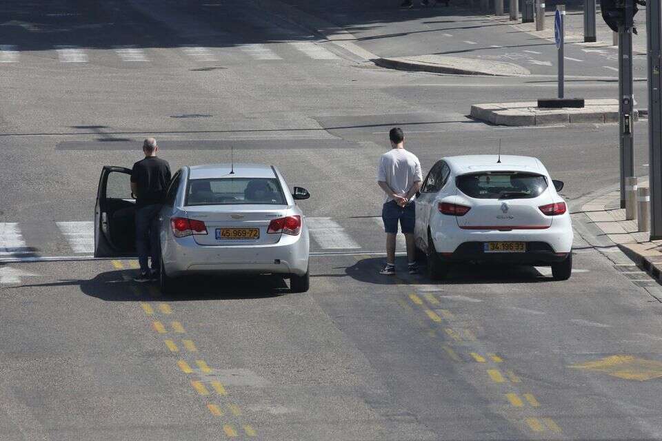 במקרה של ירי טילים: כך תבדילו בין אזעקה לצפירה ביום השואה