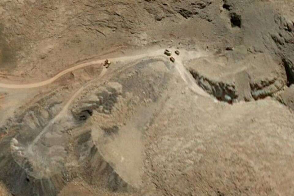 כלם הנדסיים בבסיס טילים בחומיין, איראן , Airbus