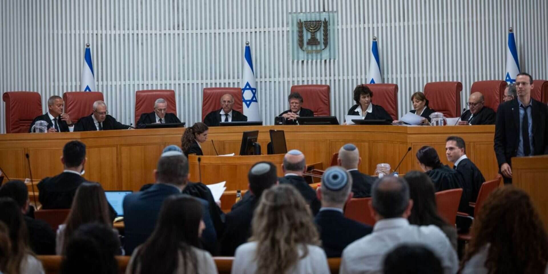 הדיון בבית המשפט העליון בעתירה להדחת בן גביר , יונתן זינדל / פלאש 90