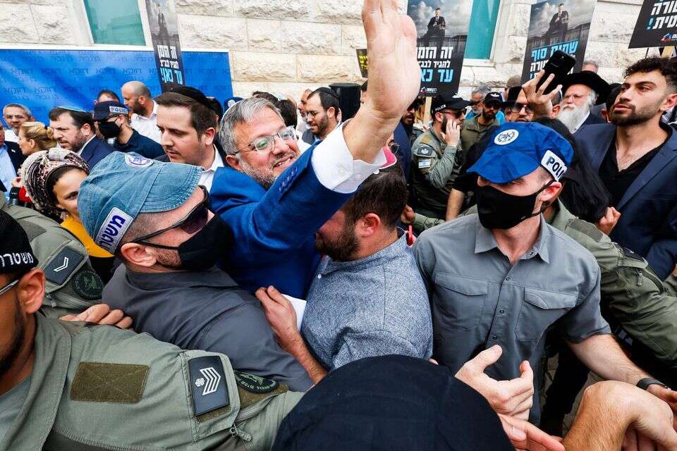 בן גביר הגיע לדיון בבג"ץ על הדחתו , אורן בן חקון