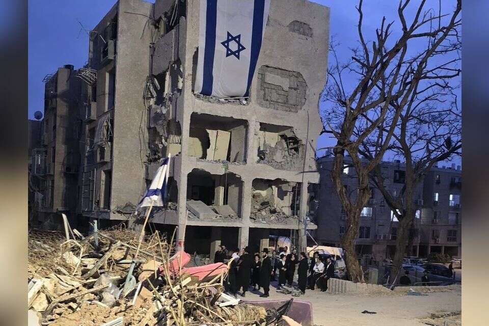 המדינה תפצה - אבל רק חלקית. הרס בערד אחרי פגיעת טיל איראני בסבב הלחימה הקודם , דוברות עיריית ערד