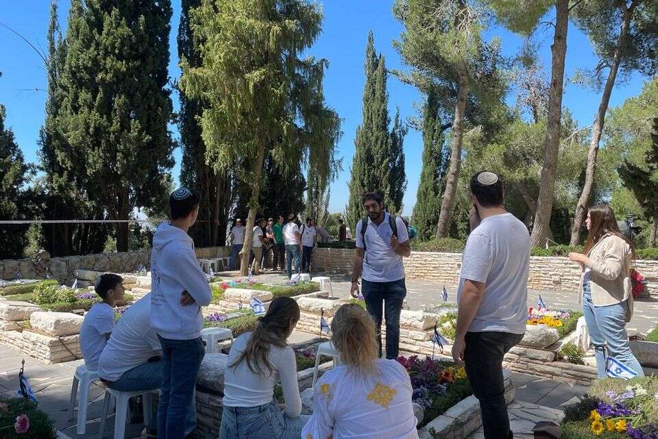 ארגון "מסע ישראלי" - סיורים מודרכים פתוחים לקהל הרחב בהר הרצל , יח"צ